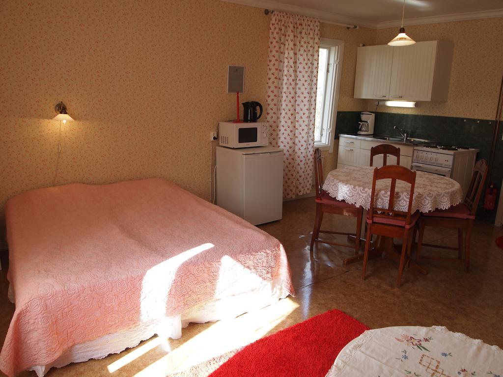 Tammiston Cottages Naantali Ruang foto